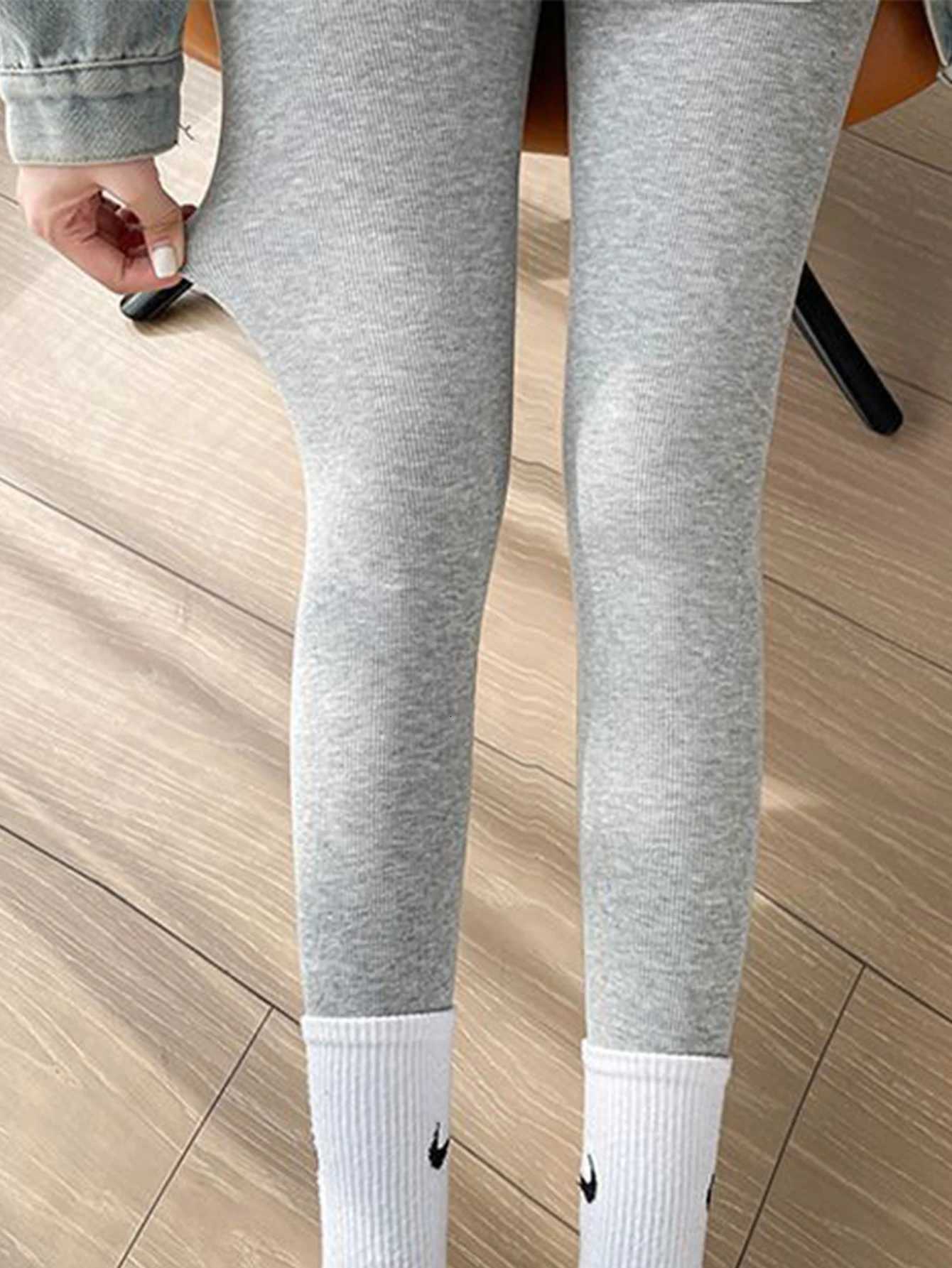 Autumn And Winter New Sales Of Pants Threaded Slim Ninepoint Pants Women Popular Vertical Stripes With All The Leggings WomenT251023