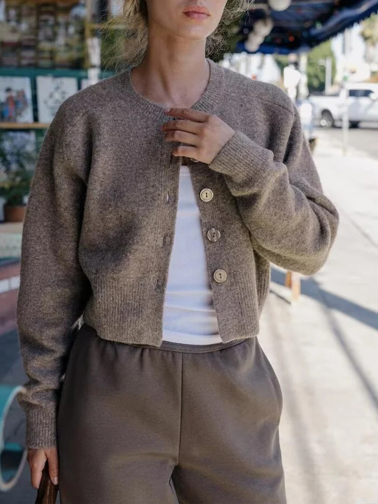 European style womens fashion versatile temperament singlebreasted short round neck longsleeved knitted jacket 251022