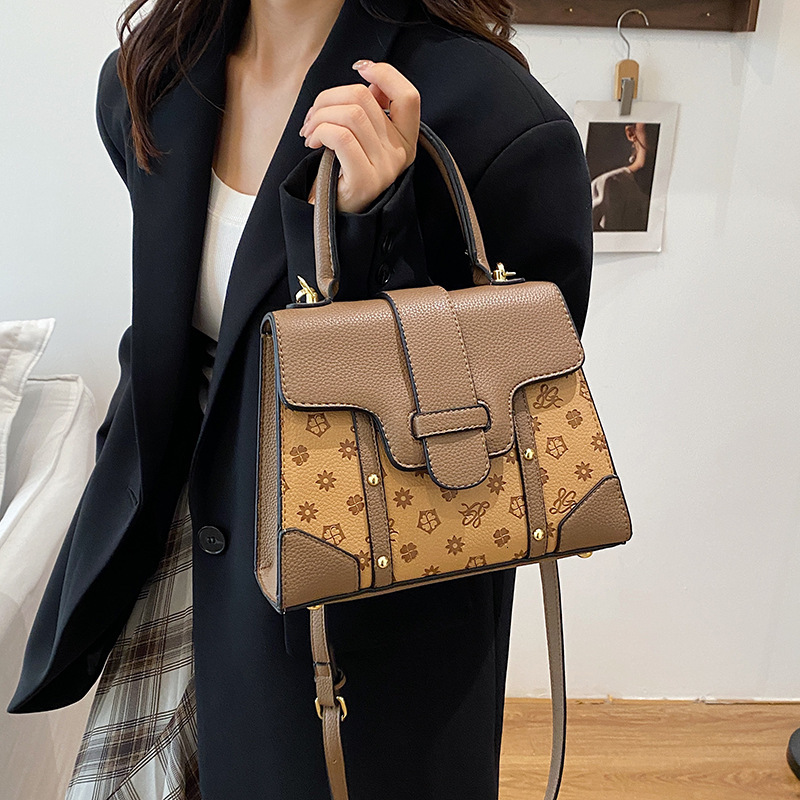 Luxury Brand Designer Bag Fashion Messenger Bag Small Square Bag Classic Single Shoulder Crossbody Women's Bag High-End Large Capacity Handbag