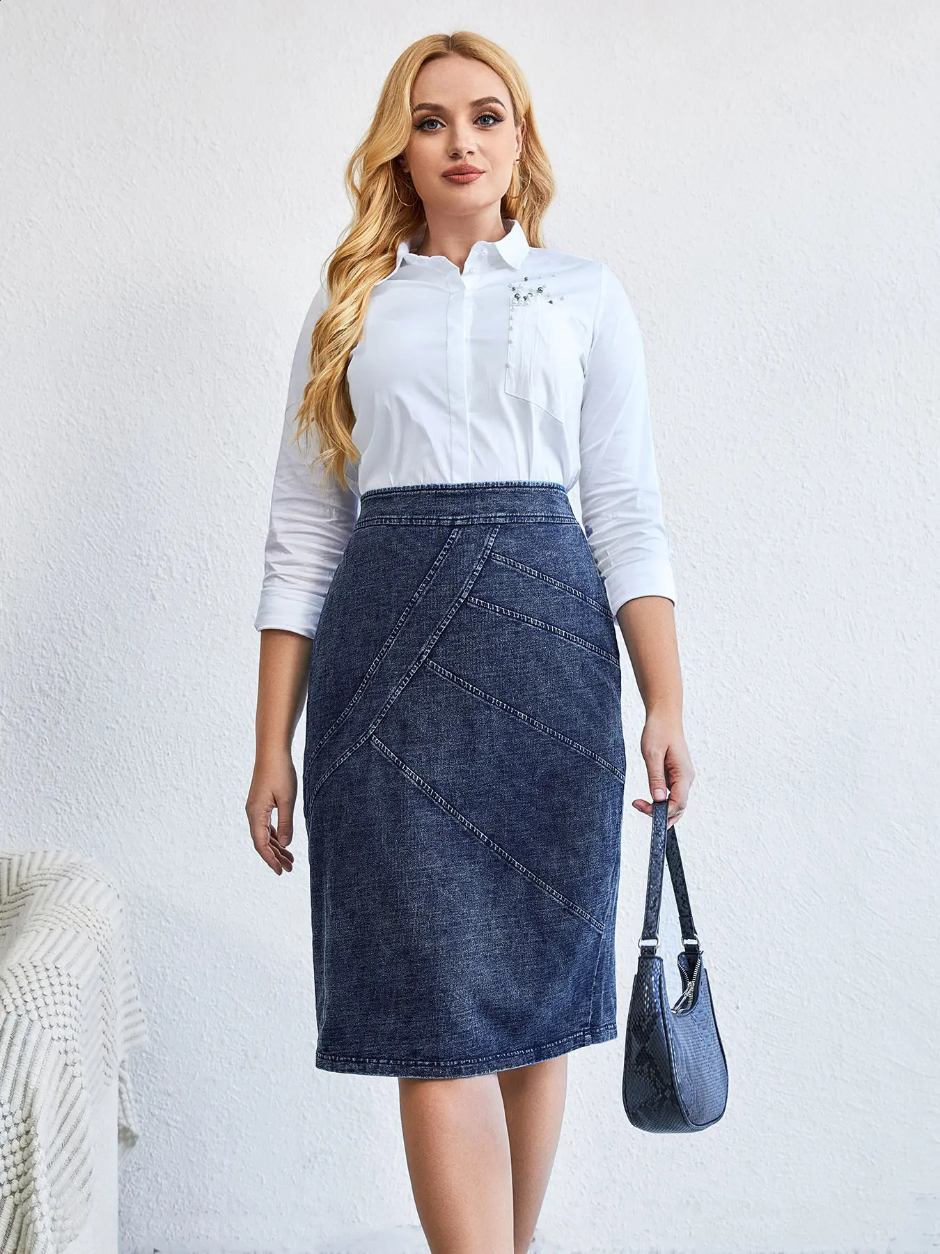 Women Plus Size Knitted Spring And Autumn Denim Fashion Skirt 251022