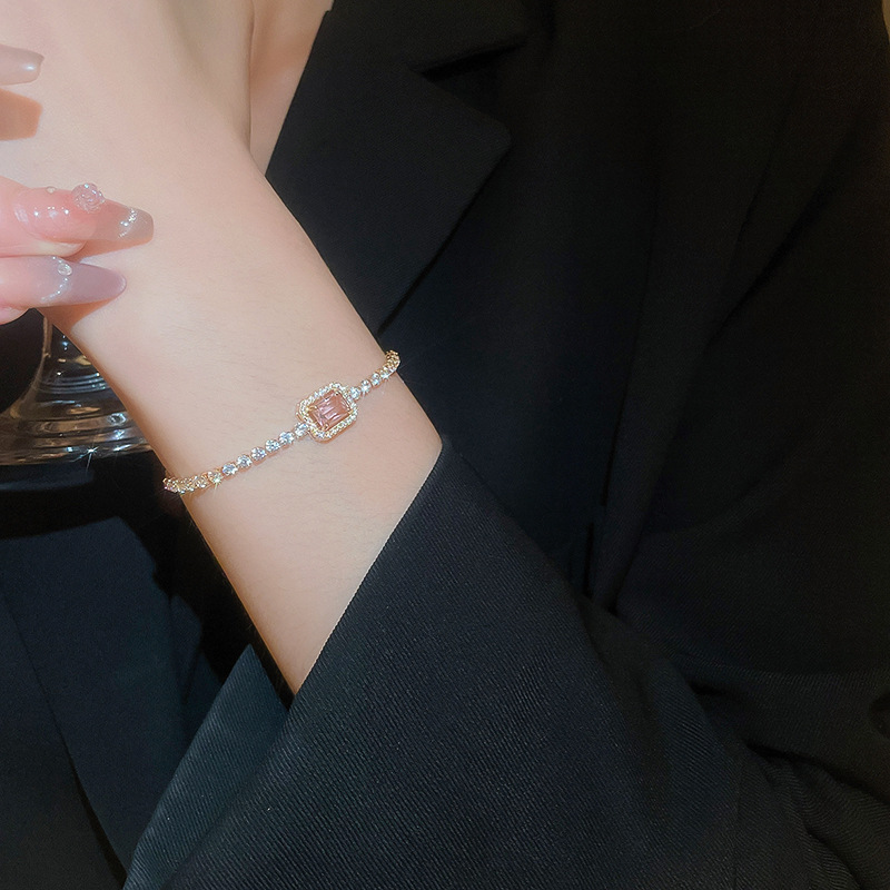 High-End Zircon Square Dia Pull Chain Bracelet for Women, INS Style Simple Elegant Bracelet, Niche Fashion Design Sense Jewelry - view 7
