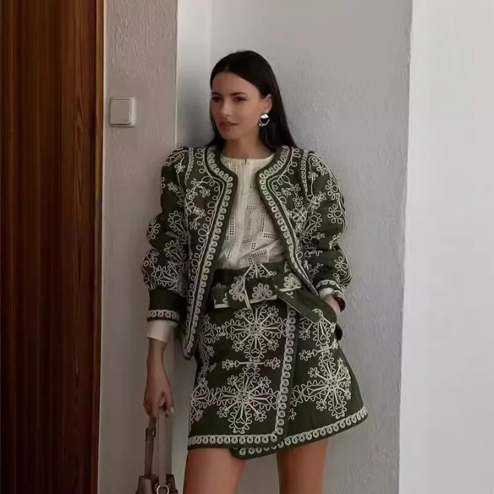 Street Print Coat Shorts Set Women Loose Oneck Lantern Cardigans Elastic Female Suit Autumn Fashion Y2k Lady Outfit 251022