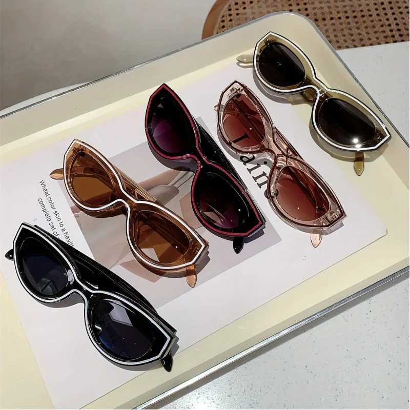 Retro WenS CatEye Fashion Sunes with Tren Line Decorations Stylish MenS Decorative Eyewear for OutdoorW251023
