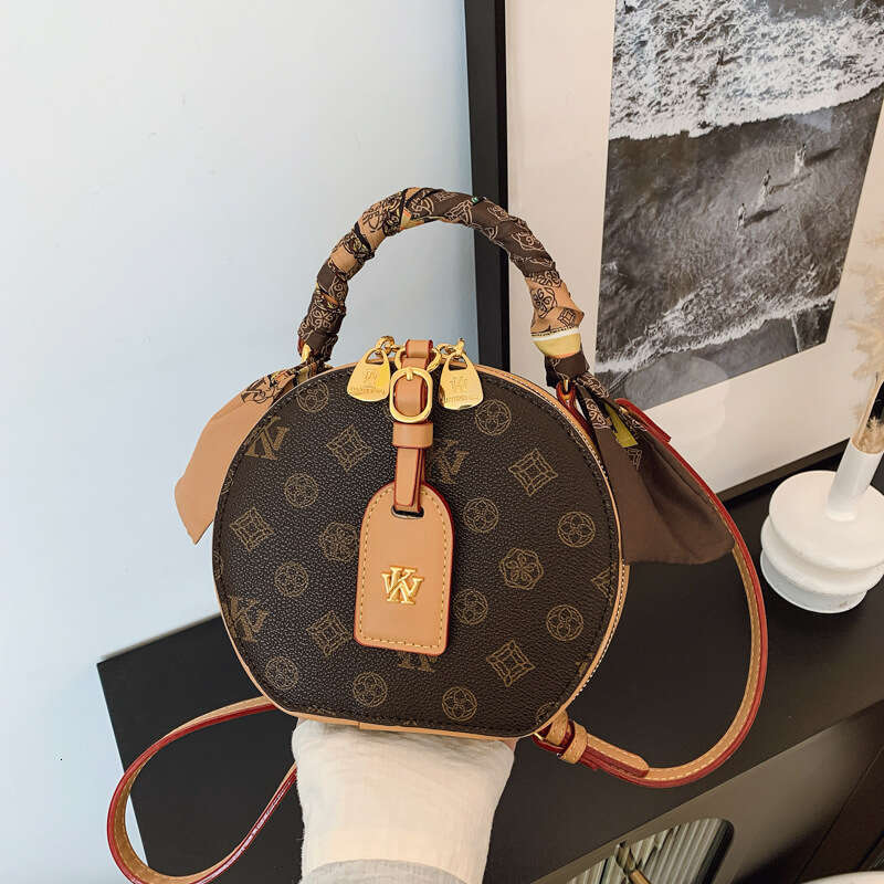 High-End Handheld Vintage Round for Women 2025 New Luxury Single Shoulder Crossbody Bag designer