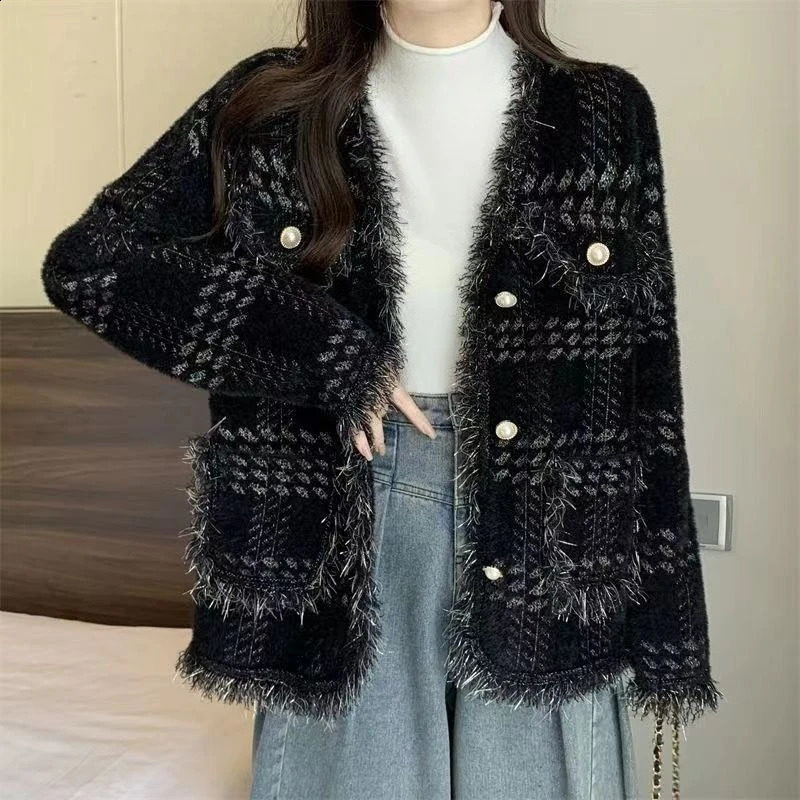 Cardigan for Women Fringe Novelties in Casual Youth Korean Style Lightweight Clothing Sales Y2k V Neck Knitted Sweater Woman 251022