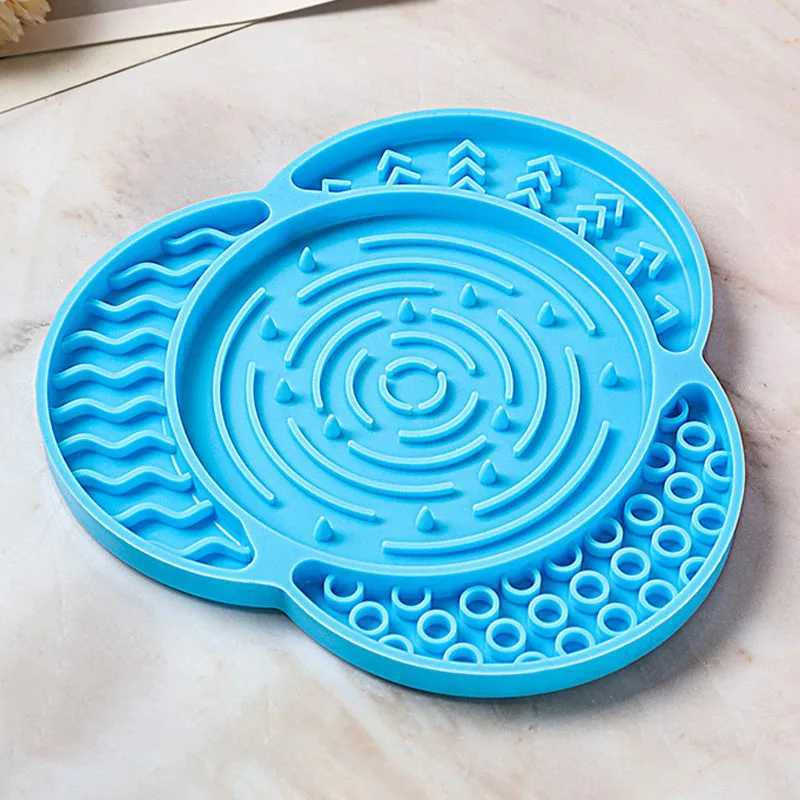 Silicone Slow Feeder Mat for Dogs Cats Dog Feeding Dishes with Suction Cups Antichoking Slow Feeding Pad Pet Supplies Y251023