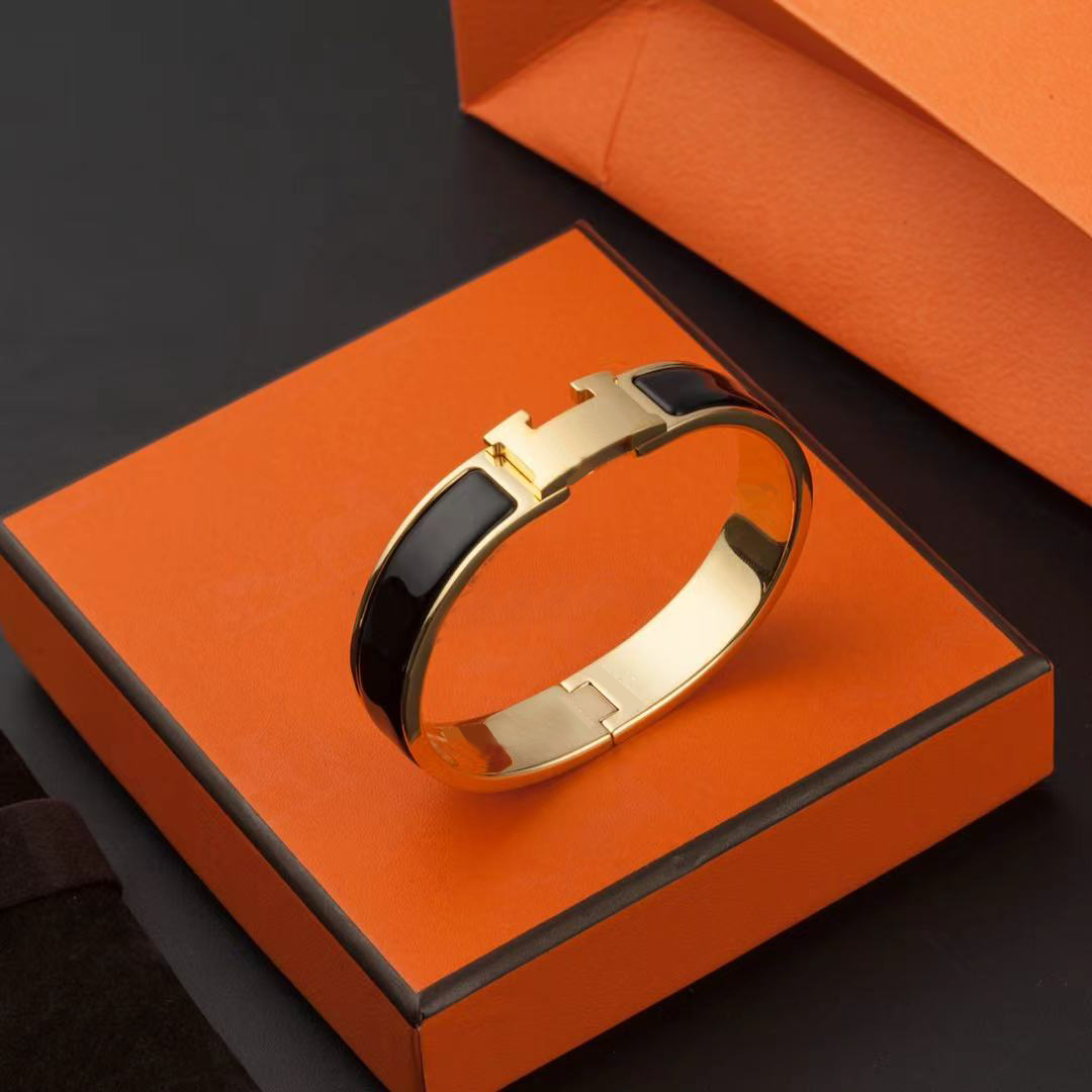 Designer bracelet hard body bracelet high quality for you to choose luxury designer bracelet valentine's day gift does not fade 4122