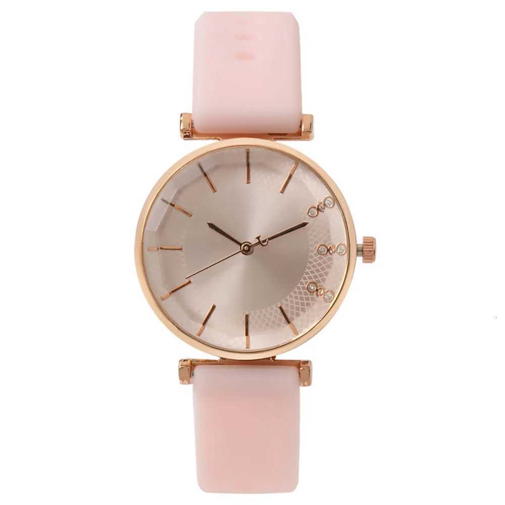 Fashion Simple With Diamonds Ladies Quartz Watches Hot 2025 Sports Brands Women Silicone Strap Dress Clock Gifts WristwatchesL251023