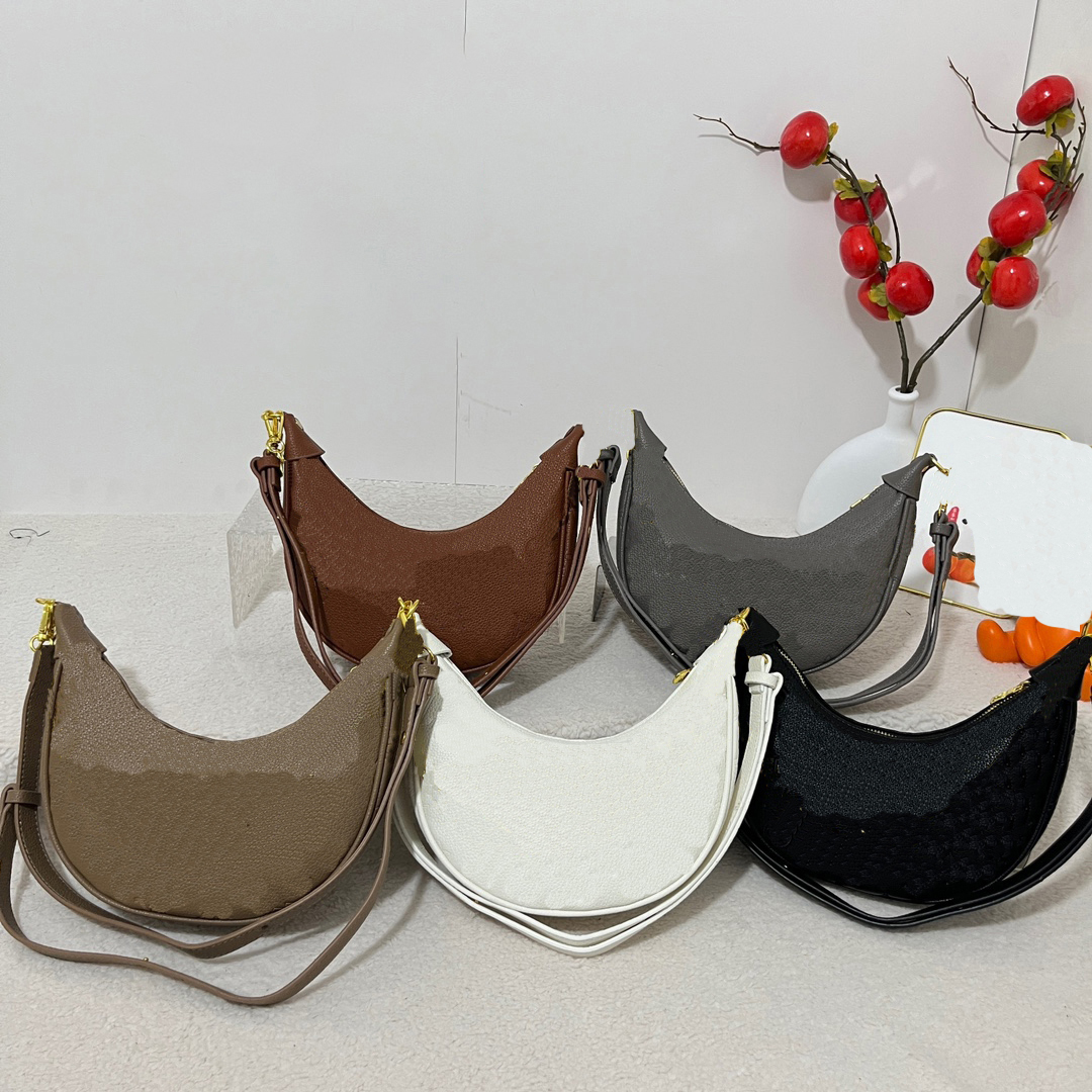 Designer bag designer makeup bag top Luxury Fashion Womens Shoulder Bag crossbody bag Evening Bag Handbag Chain Bag Women Leather Closure Messenger Retro Print Boxy