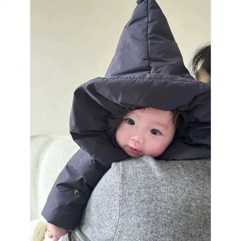 Babys Rompers born Bodysuits Winter Baby Clothing Onepiece Clothes Thickened Cotton Jacket Warm Outdoor Climbing Clothe 251023