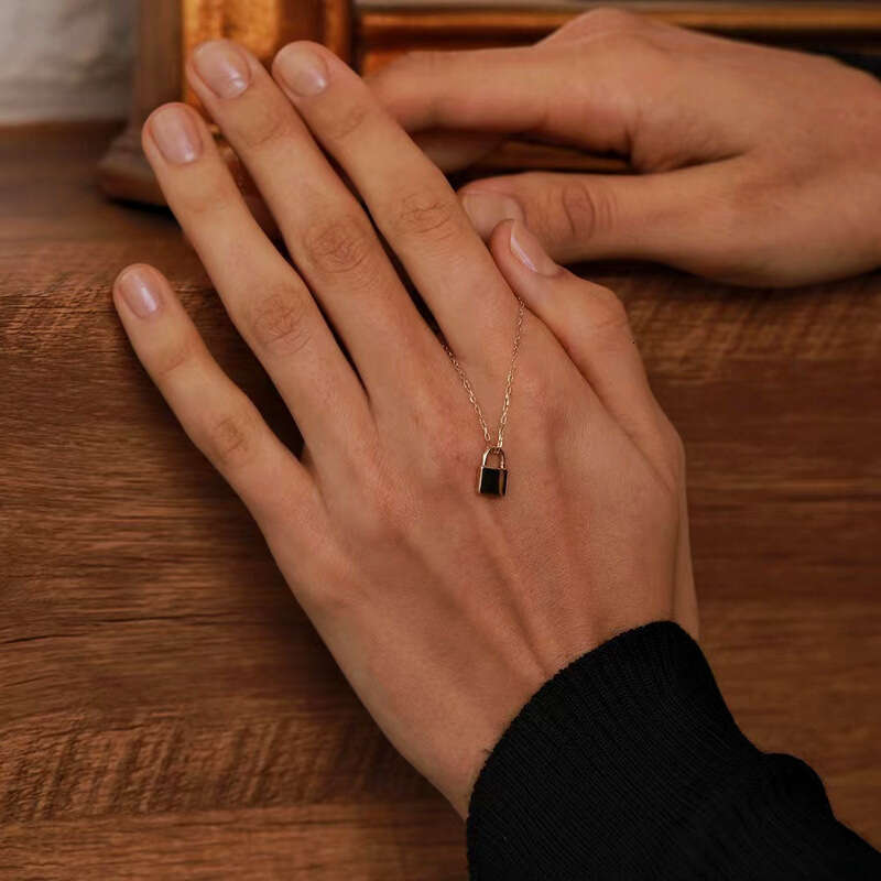 Necklace Designer luxury charm pendant necklace Smooth lock for Women men Simple Elegant Fashion High-End 925 silver plated with 18K gold Festival vac