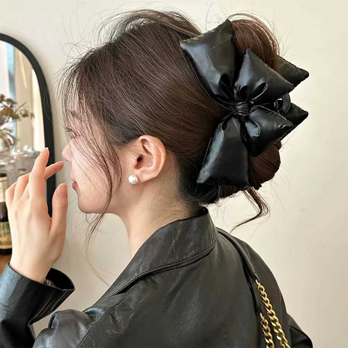 1 Pcs Black Leather Cotton Stuffing Bow Cl ClipLarge J Clips for Thick HairNoslip Fashion Winter Hair Accory for Girls Y251023