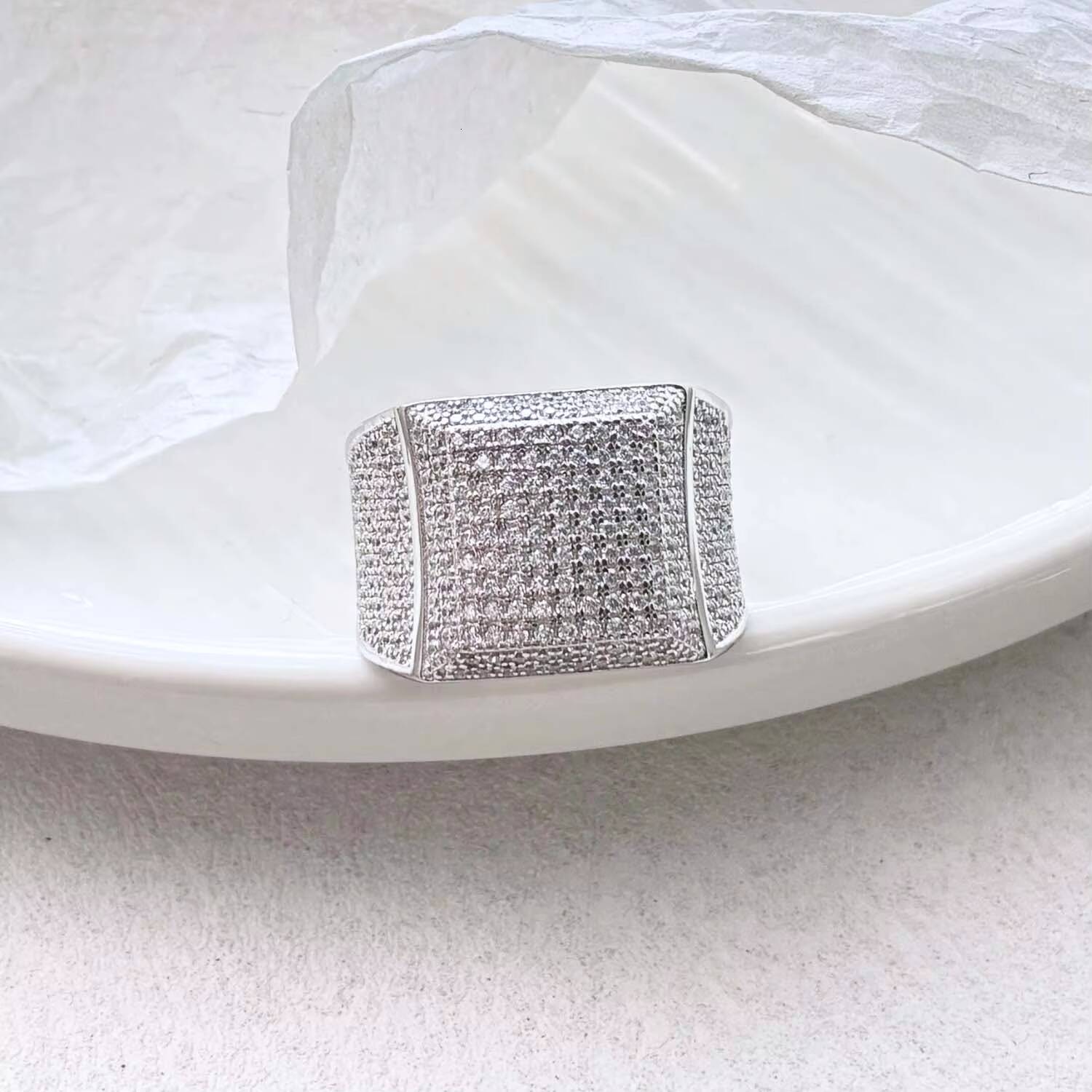 Fine Jewelry Fashionable 19ct Big Moissanite Diamond Gemstone Ring S925 Sterling Silver for Weddings Engagements