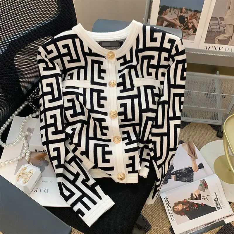 Spring Autumn Jacket Women Knitted Cardigan Cropped Cardigan Highend Luxury Designer Clothes Short Tops Sweater Trend Coats H251023