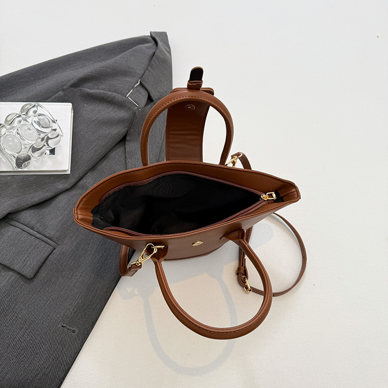 Luxury Brand Designer Bag PU Leather Bag Large Capacity Versatile Korean Fan-Shaped Handbag Design Personality Handheld Crossbody Bag