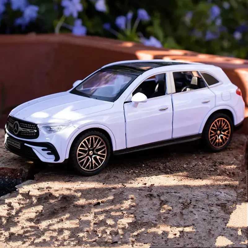 132 Benzs GLC 400e SUV Alloy Car Model Diecast Metal Toy Vehicle Car Model Simulation Sound and Light Collection Childrens GiftT251023
