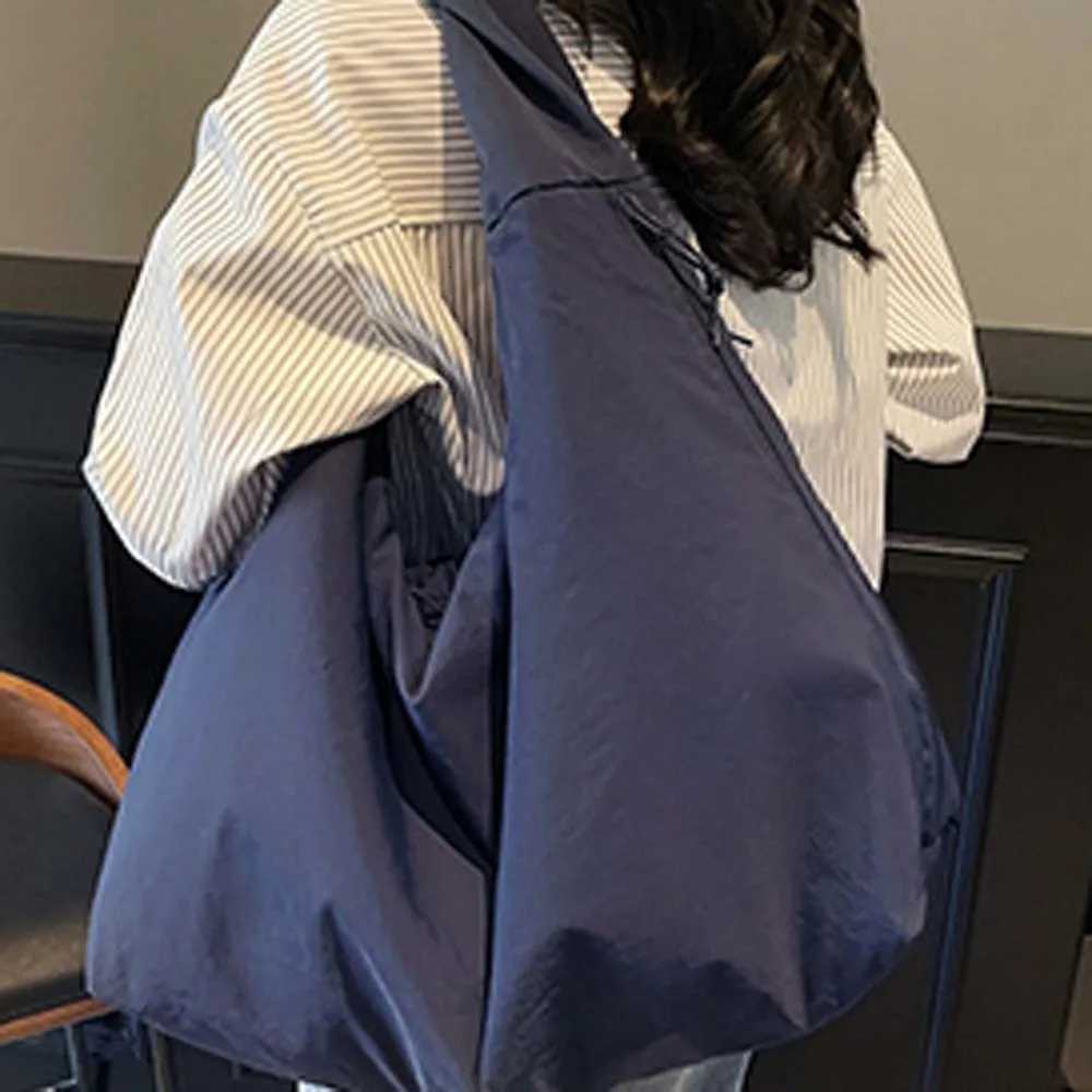 Casual Nylon Shoulder Bag MultiPocket Japanese Style Versatile Commuting Handbag Solid Color Polyester Large Capacity Tote BagL251023
