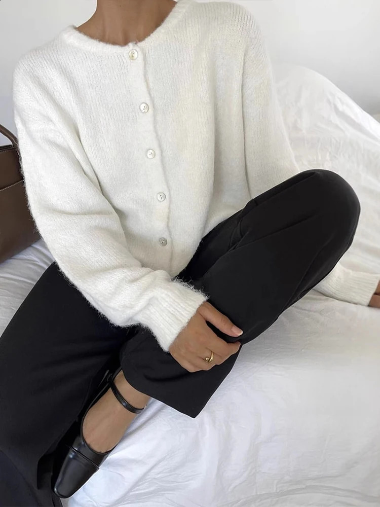Womens Loose Solid Sweater Coat O Neck Cardigan Office Commute Knitwear Single Breasted Long Sleeve Streetwear Tops Autumn 251022