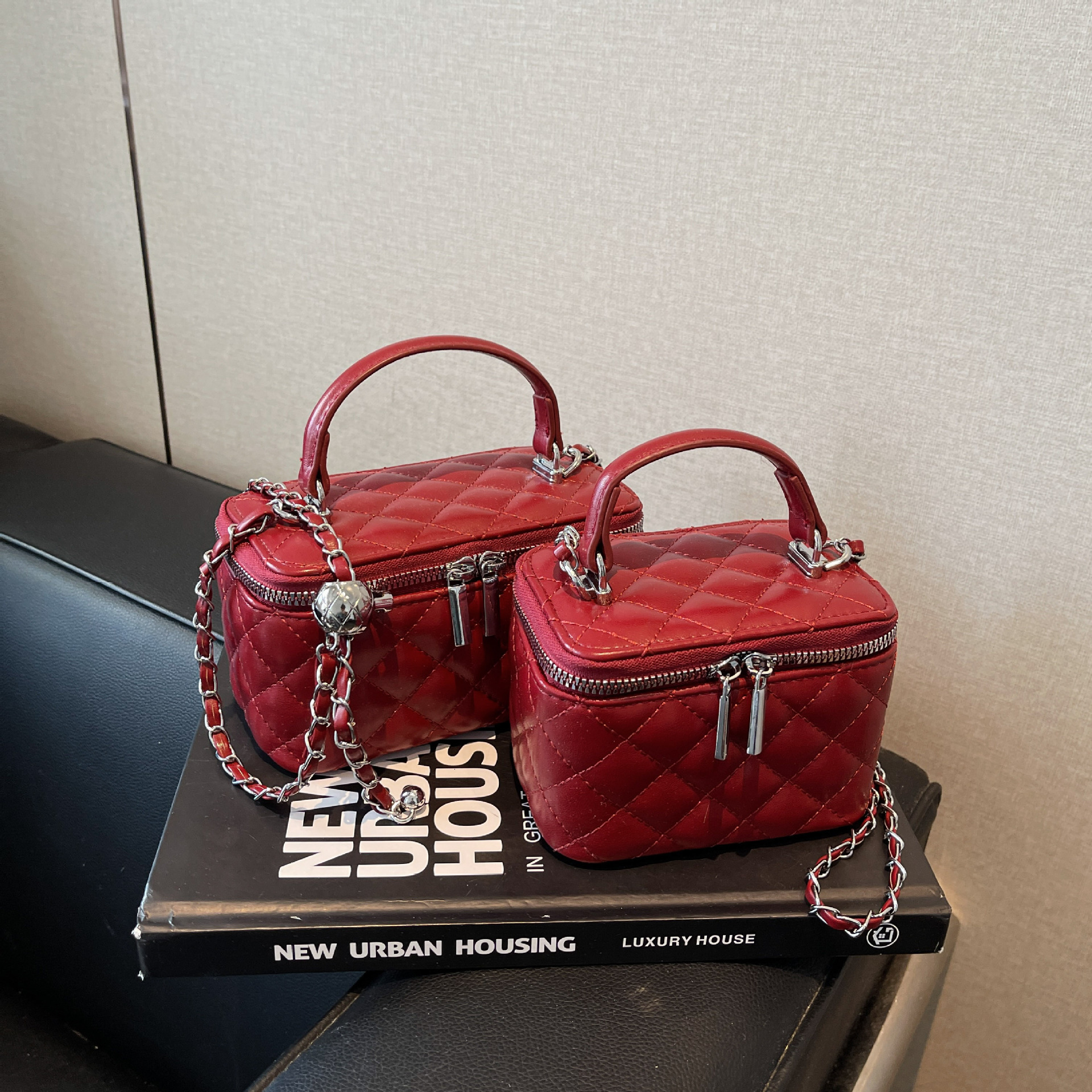 Luxury Brand Designer Bag Korean Fashion Quilted Box Bag Niche Single Shoulder Crossbody Embroidered Bag Women New Chain Trendy Small Square Bag