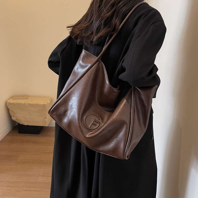 Simple And Stylish Large Capacity Tote Bag For Women With A Sense Of , New Casual Shoulder Bag, Niche Commuting