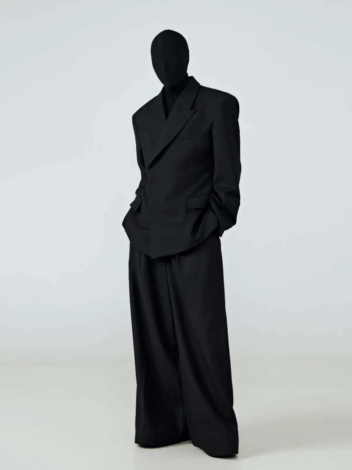 Mauroicardi Spring Autumn Black Fitted Blazers for Men Peaked Lapel Shoulder Pads Single Button y ner Clothes 251023