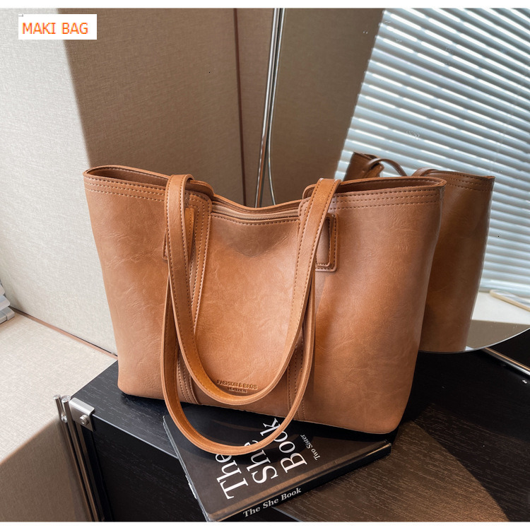 European and American new handbag high-end large capacity women's shoulder bag armpit bag multifunctional commuting bag designer bag luxury bag