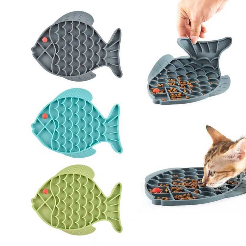 Silicone licking pad Fish shaped Pet Dog Lick Pad Bath Peanut Butter Slow Eating Licking Feeder Cat Lickmat Feeding Dog Lick Mat Y251023