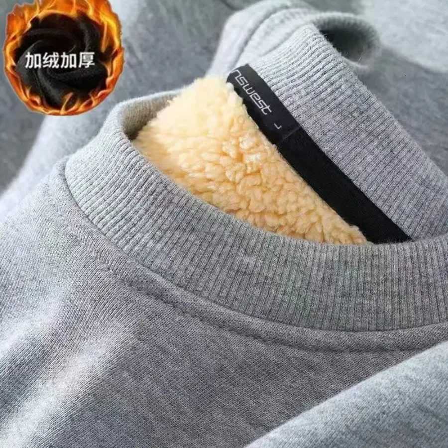 Winter Mens Lamb Velvet Sweatshirt Round Neck Thickened Pullovers Versatile Warm Base Shirt Casual Thermal Underwear TopsT251023