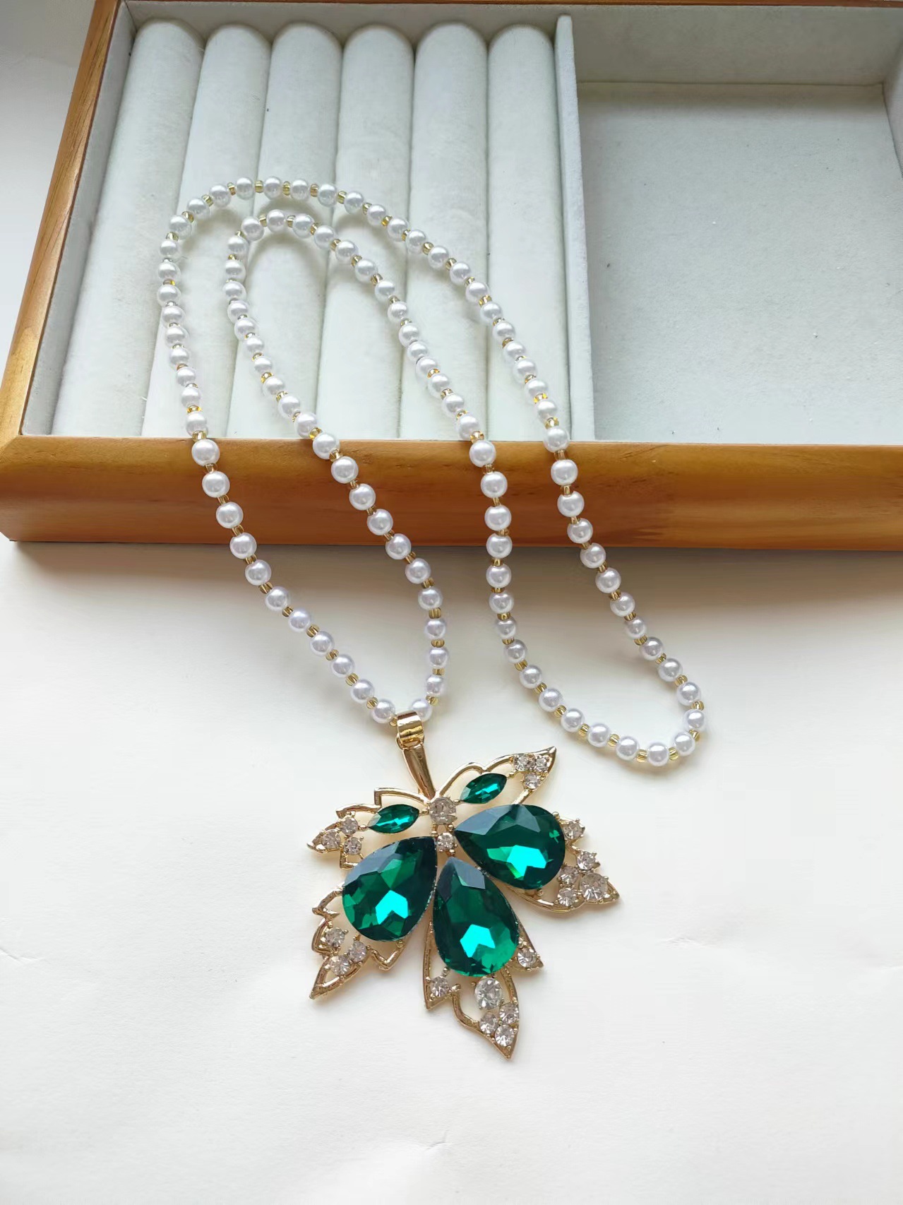 Gold necklace Black Camellia Pearl Necklace Long Crystal Flower Pendant Women's Minimalist Sweater Necklace gift necklace for men