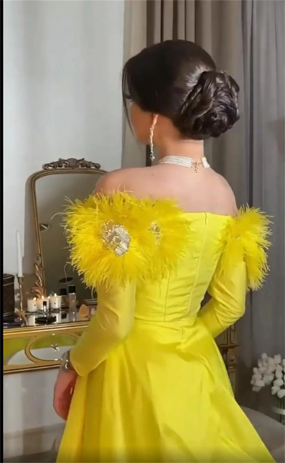 Customized Mermaid Yellow Satin Long Sleeves Prom Dresses Off the Shoulder Feathers Floor Length Evening Party Dress 251020