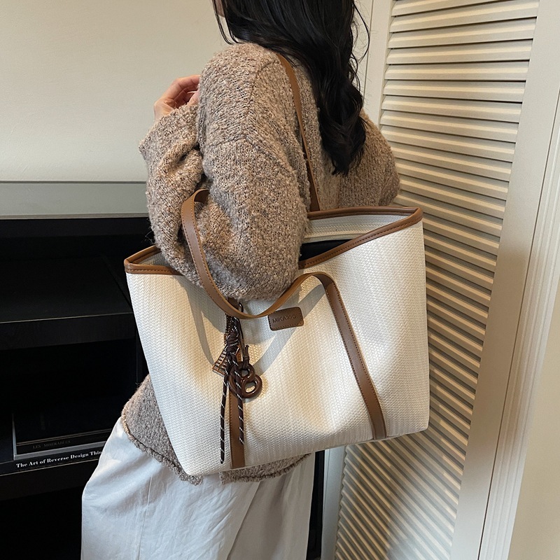 Luxury Brand Designer Bag High-End Large Capacity Tote Bag For Women 2025 Autumn Winter New Commuter Handbag Shoulder Bag Casual Underarm Bag
