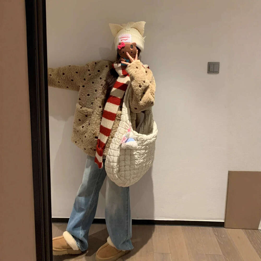 EcoFriendly New Milk Tea Polka Dot Fur Sheepskin Hooded Shearling Coat Women Winter Jacket