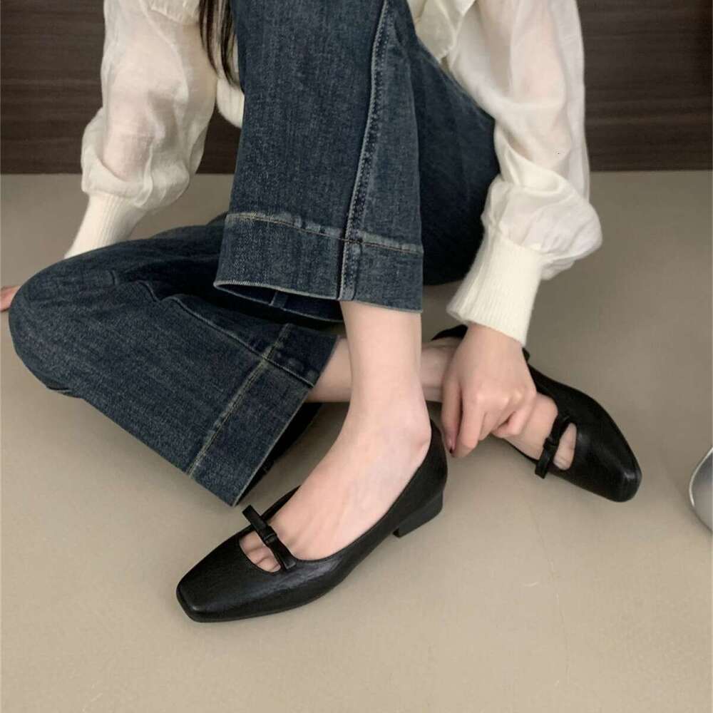 Designer Shoe Gentle Fairy Style Little Red Round Toe Shallow Mouth Bowknot Thin Strap Hollow Flat Pregnant Women Grandma Single Shoes