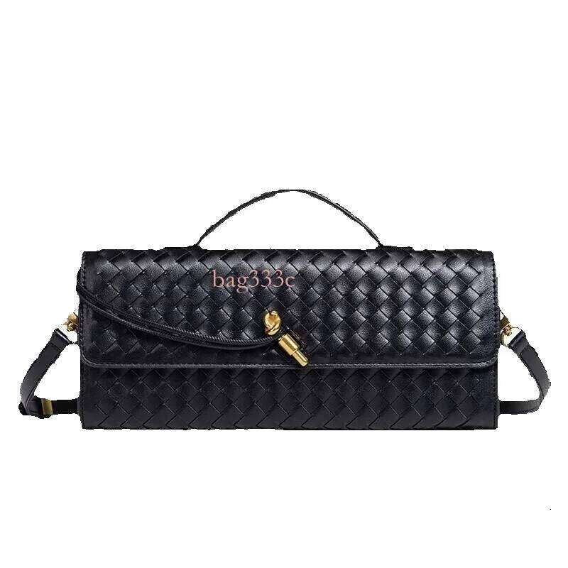 Handmade Woven Single Shoulder Organ Fashion Trend Baguette Simple Handheld Crossbody Bag