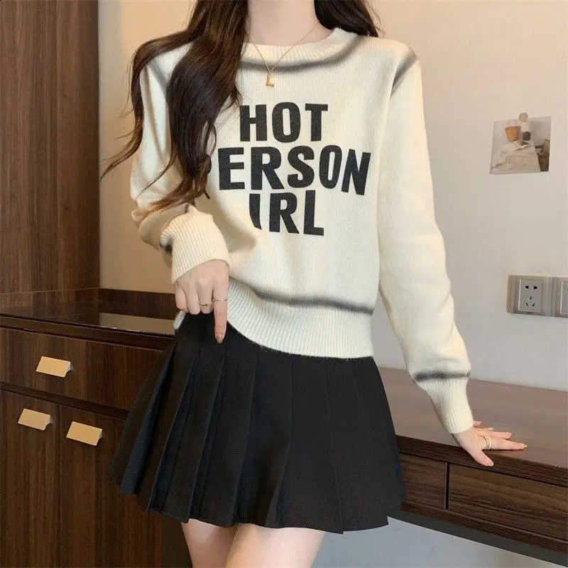 Korean Chic Gentle Lazy Style Sweater for Women Autumn Winter Style Fashionable Spraypainted Letter Printing 251023