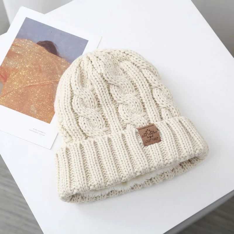 New Unisex Winter Hats Add Fur Li Men And Wen Warm Beanie Casual Map af Label Decor Winter Knitted HatsW251023