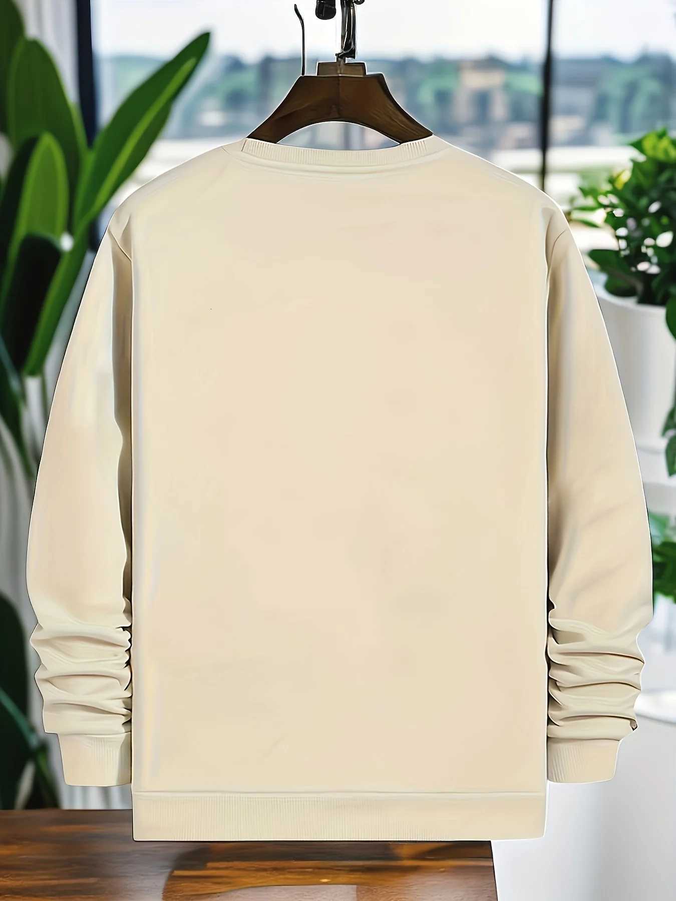 Mens autumn and winter fashionable casual loose fashion pattern printed pullover long sleeved warm round neck sweatshirtT251023