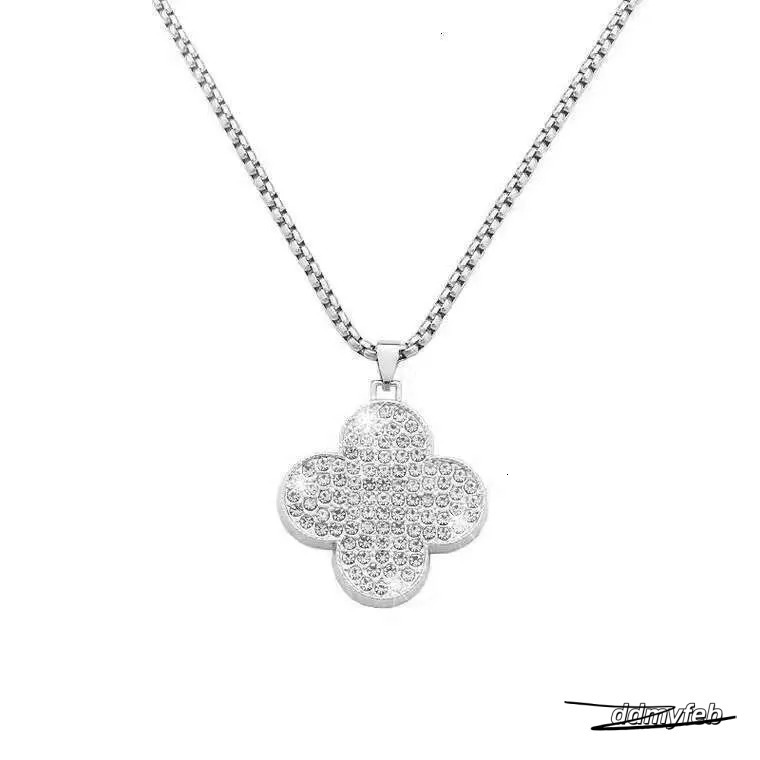Elegant Four-Leaf Clover Pendant Necklace: Long Titanium Steel Sweater Chain For Women, Autumn & Winter Fashion Ddmyfeb