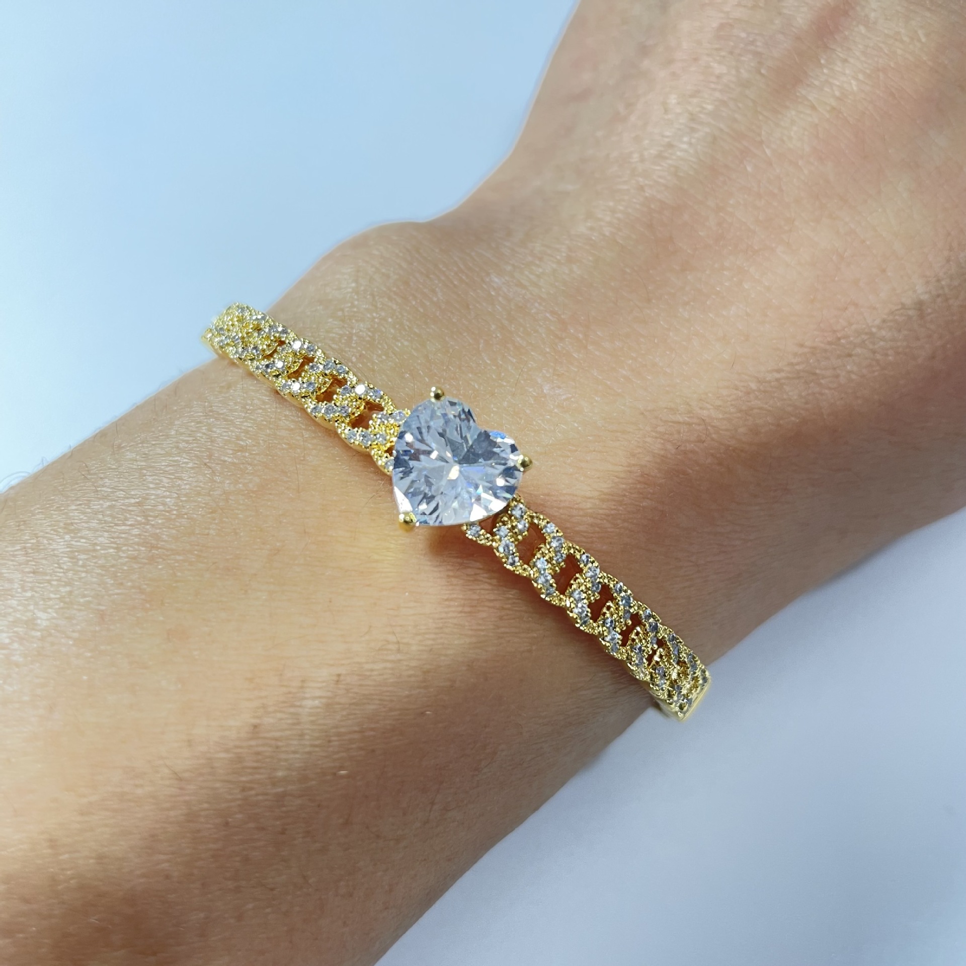 Designer bracelet Luxury zircon heart-shaped diamond bracelet fashionable couple bracelet niche design Bracelet free shipping gift for women