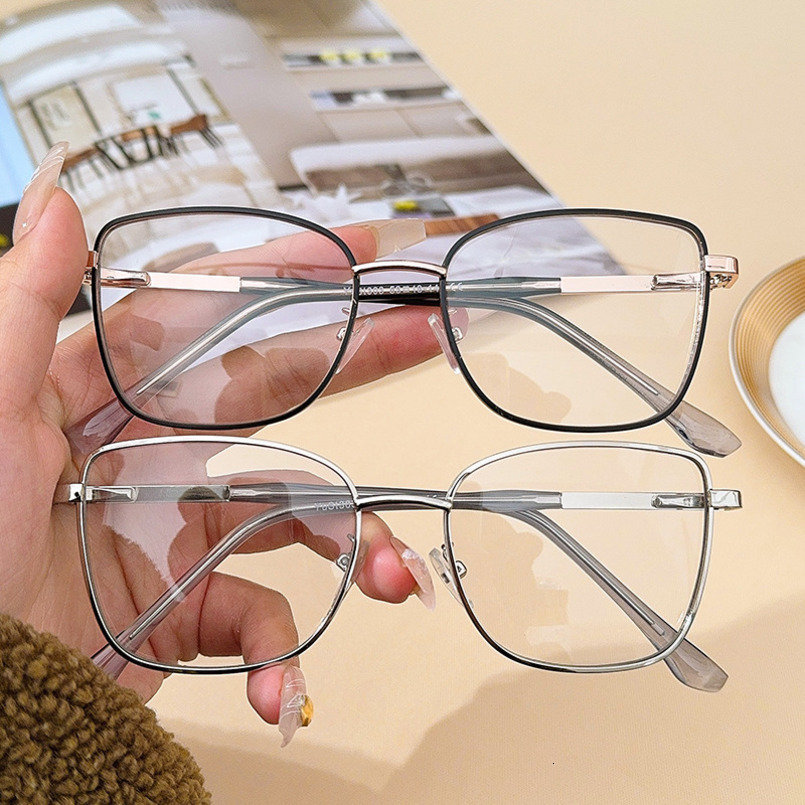 2025 New Flat Mirror Color Changing Anti Blue Light Glasses Metal Frame Optical Lens