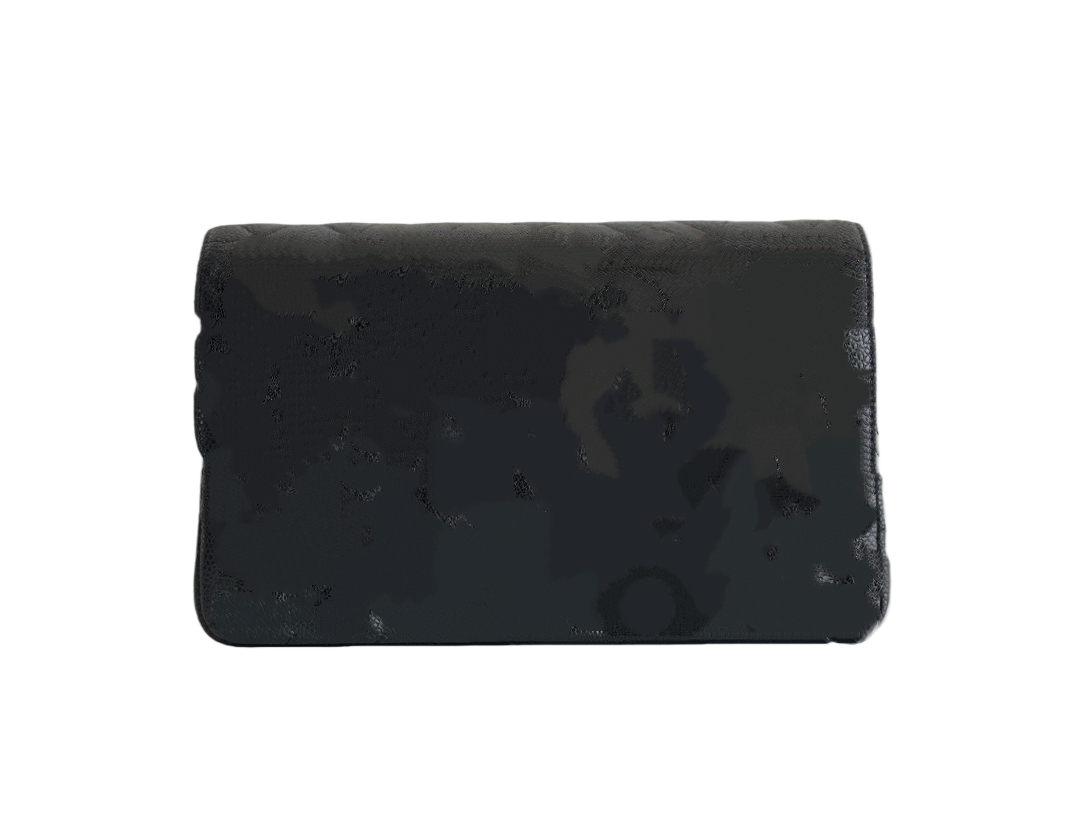 XC1024 Green Travel Companion: Resilient Gear Bag Perfect For Backcountry Expeditions