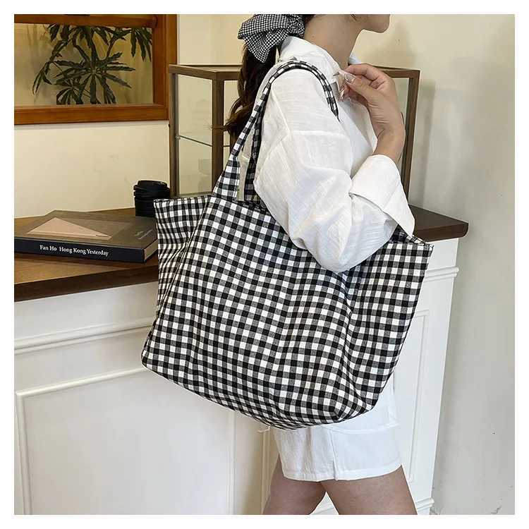 Large Capacity Plaid Womens Canvas Shoulder Bags Simple Commuter Female Shopping Bag College Girls Book Tote Travel HandbagsL251023