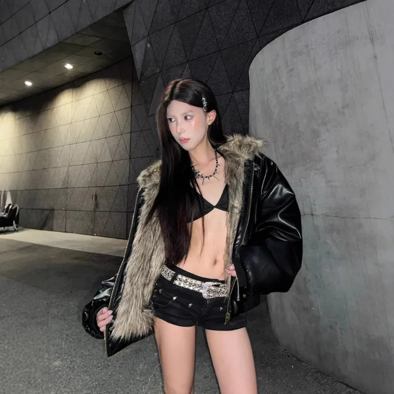 Winter High Street Leather Shaggy Fur Patchwork Short Warm Thick Coat Hooded Fluffy Faux Jacket Women y n Coats 251021