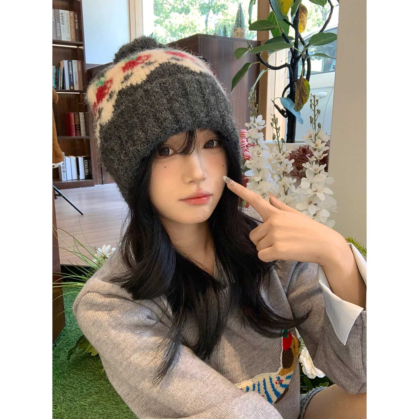 Adorable Apple Jacquard Knit Hat Warm FleeceLined Windproof Earflap Hat AutumnWinter Fashionable Knit Hat for All OccasionsXJ251023