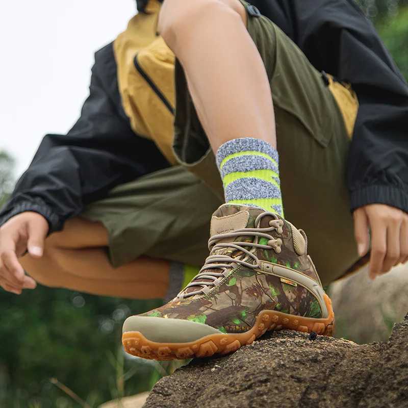 XIANGGUAN men hiking shoes outdoor waterproof hunting shoes camping tactical boots skid wear resistant rock climbing shoes women J251023