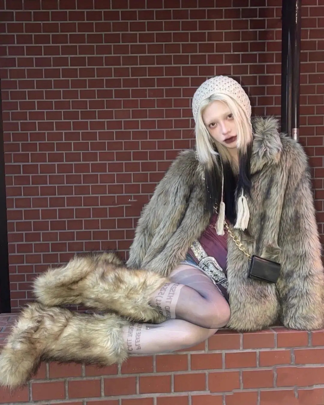 Womens Winter Snow Boots Outdoor Furry Faux Fox Fur Boots Woman Plush Warm Platform Shoes Fashion Bottes Big Size 251014CJ