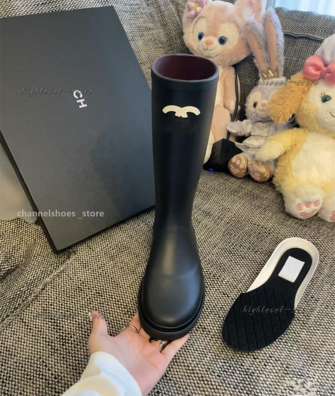 2025 New Thick Bottom English Style Chelsea Martin Rain Boots Shoes chan Fashion Comfortable Luxury designer combat Shoes Women Mid Length Short Boots ch ff