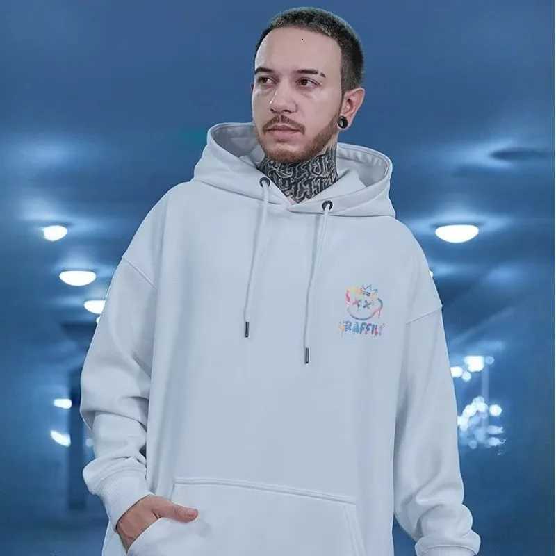 M8XL Trendy American Style Starry Sky Graffiti Bear Print AutumnWinter Warm Jacket Mens HoodieT251023