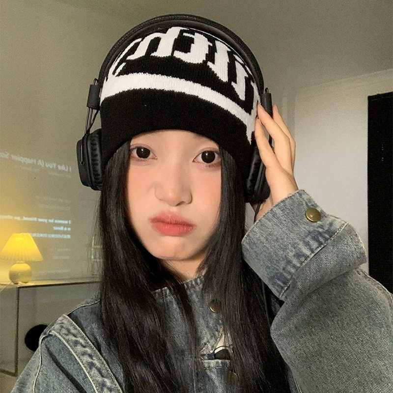 Hip Hop Letter filthy Knitted Hats Autumn and Winter New Unisex Warm Versatile European Style Street Outdoor Fashion ins BeaniesXJ251023