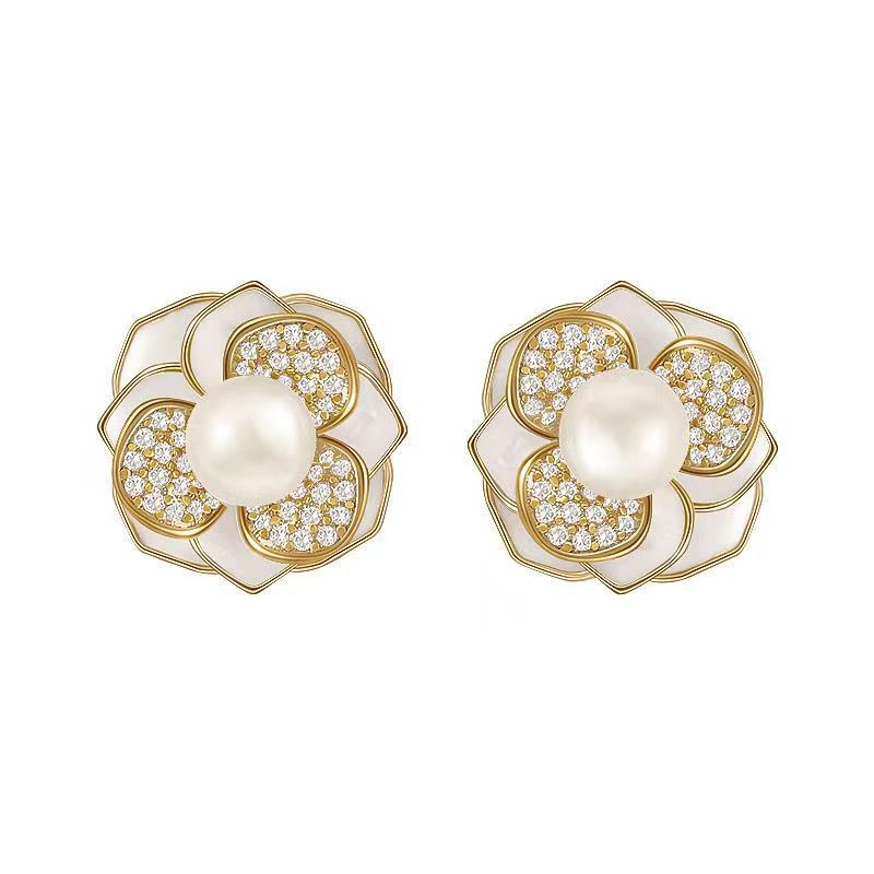 Luxury earrings Diamond studded flower earrings velvet bow earrings white rose pearl earrings popular accessories Designer earrings gold earrings